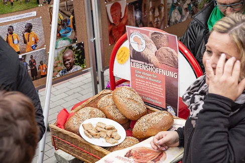 Aktion Wir für Ruanda wird von Bäcker Dick unterstützt